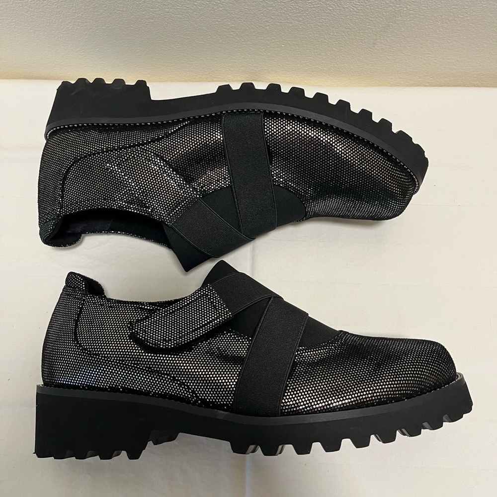Vaneli Sparkly Cross Strap Rugged Bottom Versatile Shoes, Women’s, Sz 7 W, Black - Picture 2 of 5